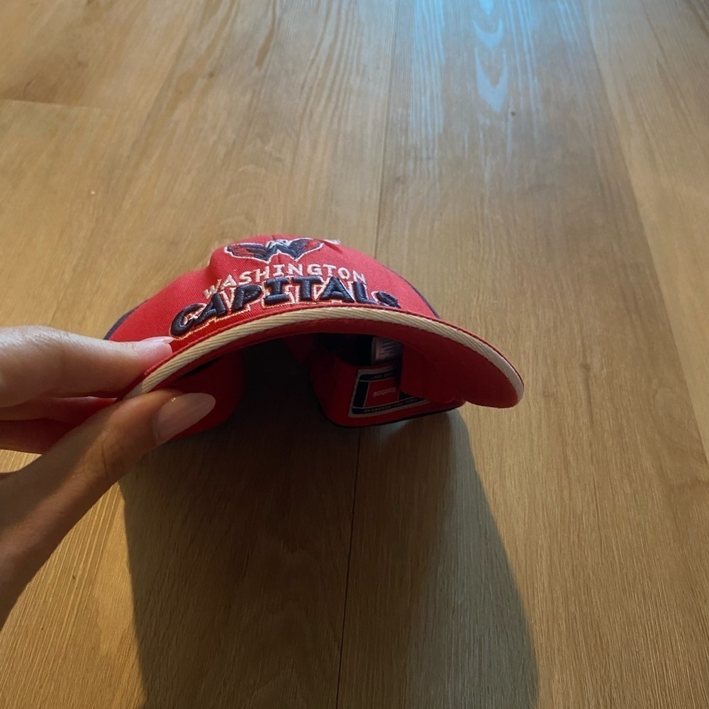 Washington Capitals NHL Reebok Adjustable Baseball Cap OS - Picture 2 of 6